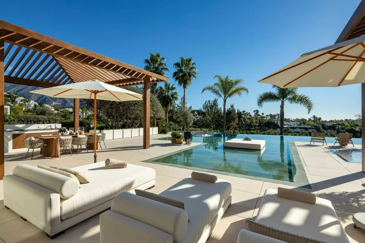 6-bedroom Villa In Marbella, Spain (854 M²)
