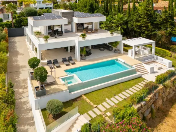 5-bedroom Villa In Marbella, Spain (473 M²)