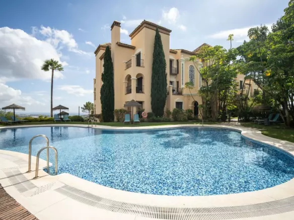 3-bedroom Penthouse In Benahavis, Spain (124 M²)