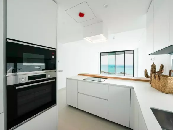 2-bedroom Penthouse In Fuengirola, Spain (84 M²)