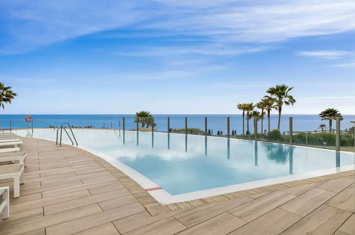 2-bedroom Ground Floor Apartment In Estepona, Spain (121 M²)