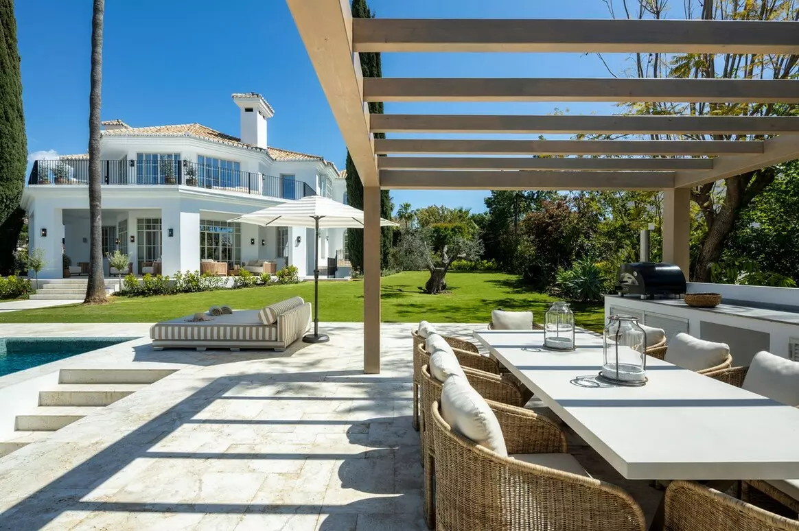 5-bedroom Villa In Marbella, Spain (722 M²)