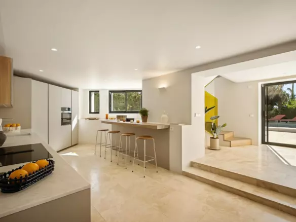 4-bedroom Villa In Marbella, Spain (262 M²)
