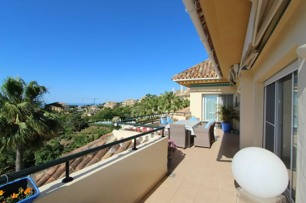3-bedroom Penthouse In Elviria, Spain (161 M²)