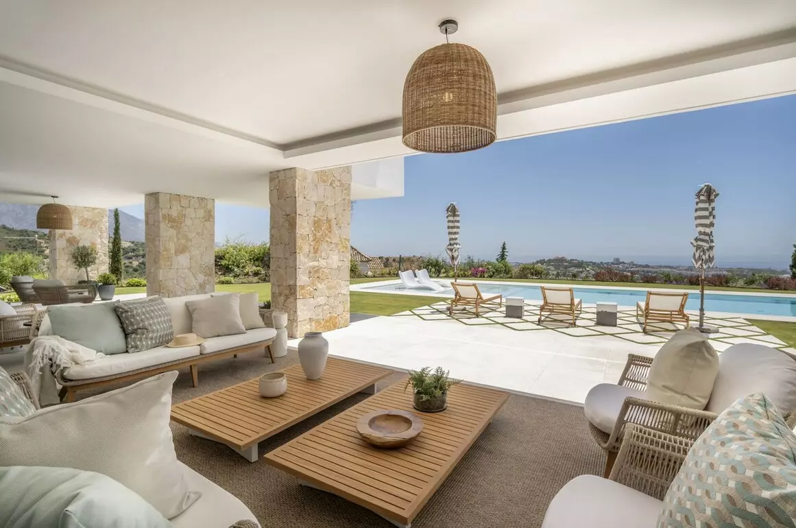 8-bedroom Villa In Benahavis, Spain (958 M²)