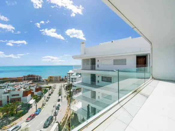 2-bedroom Penthouse In Fuengirola, Spain (84 M²)