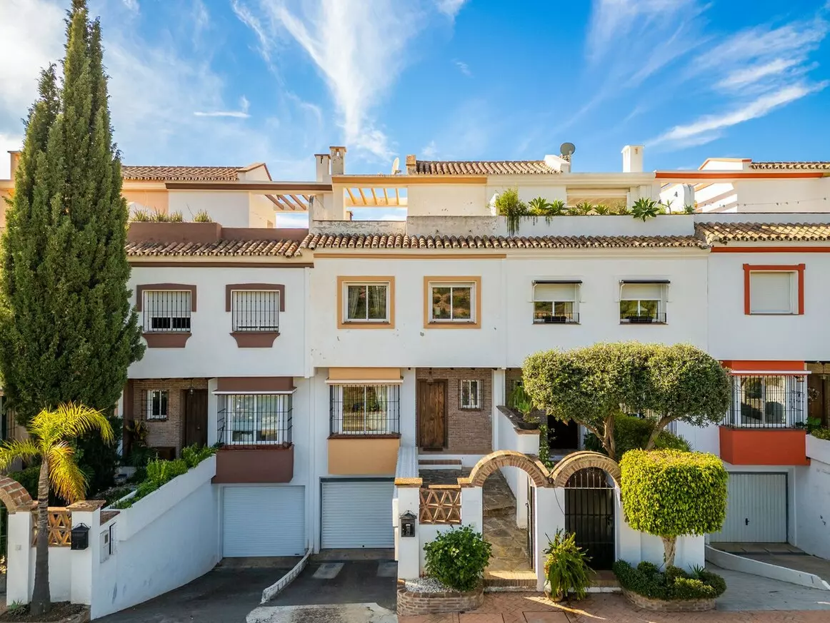 3-bedroom Townhouse In Marbella, Spain (198 M²)