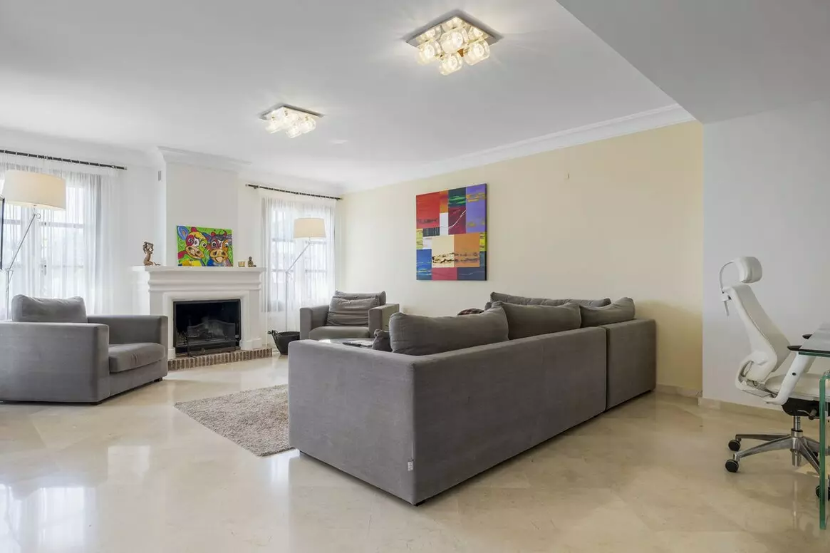 5-bedroom Townhouse In Benahavis, Spain (333 M²)