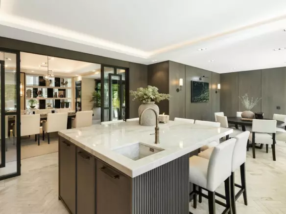 7-bedroom Villa In Marbella, Spain (1.636 M²)