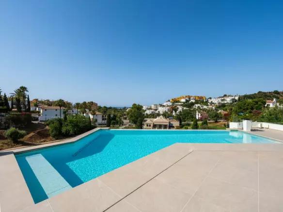 4-bedroom Villa In Estepona, Spain (433 M²)