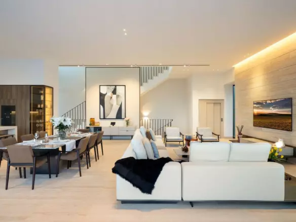 6-bedroom Villa In Benahavis, Spain (716 M²)