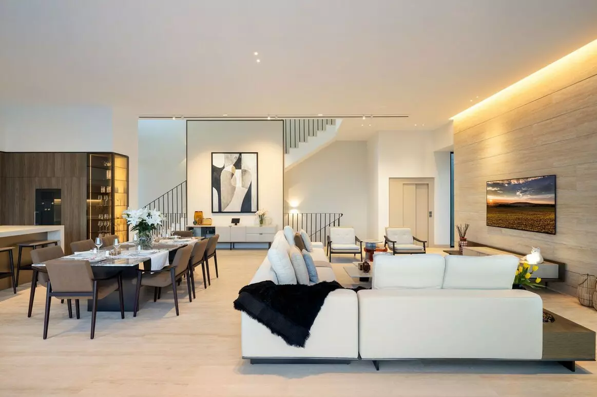 6-bedroom Villa In Benahavis, Spain (716 M²)