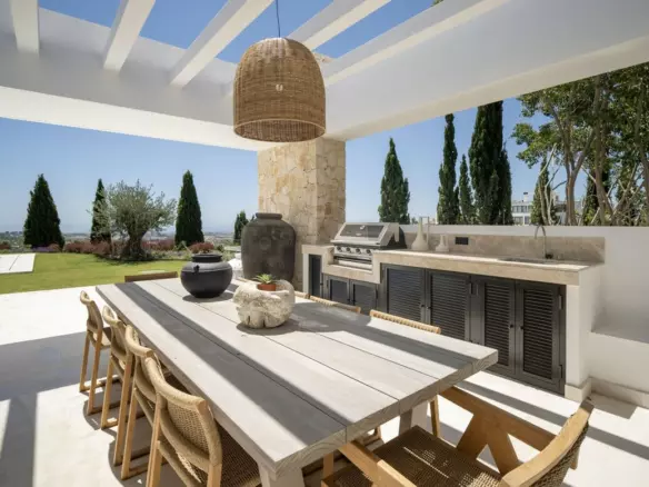 8-bedroom Villa In Benahavis, Spain (958 M²)
