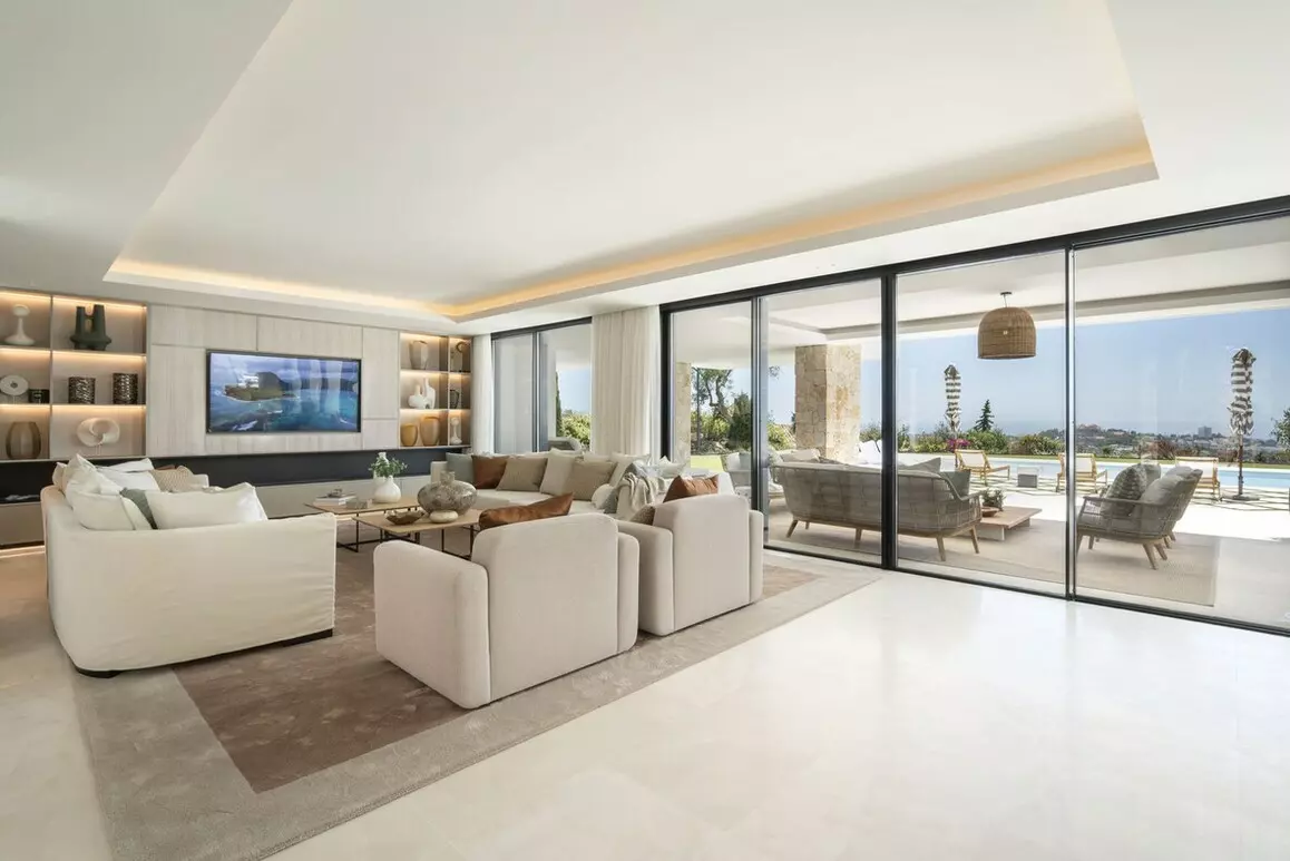 8-bedroom Villa In Benahavis, Spain (958 M²)