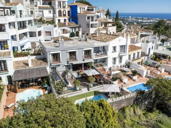 5-bedroom Townhouse In Benahavis, Spain (333 M²)