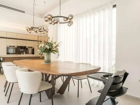 4-bedroom Villa In Marbella, Spain (360 M²)