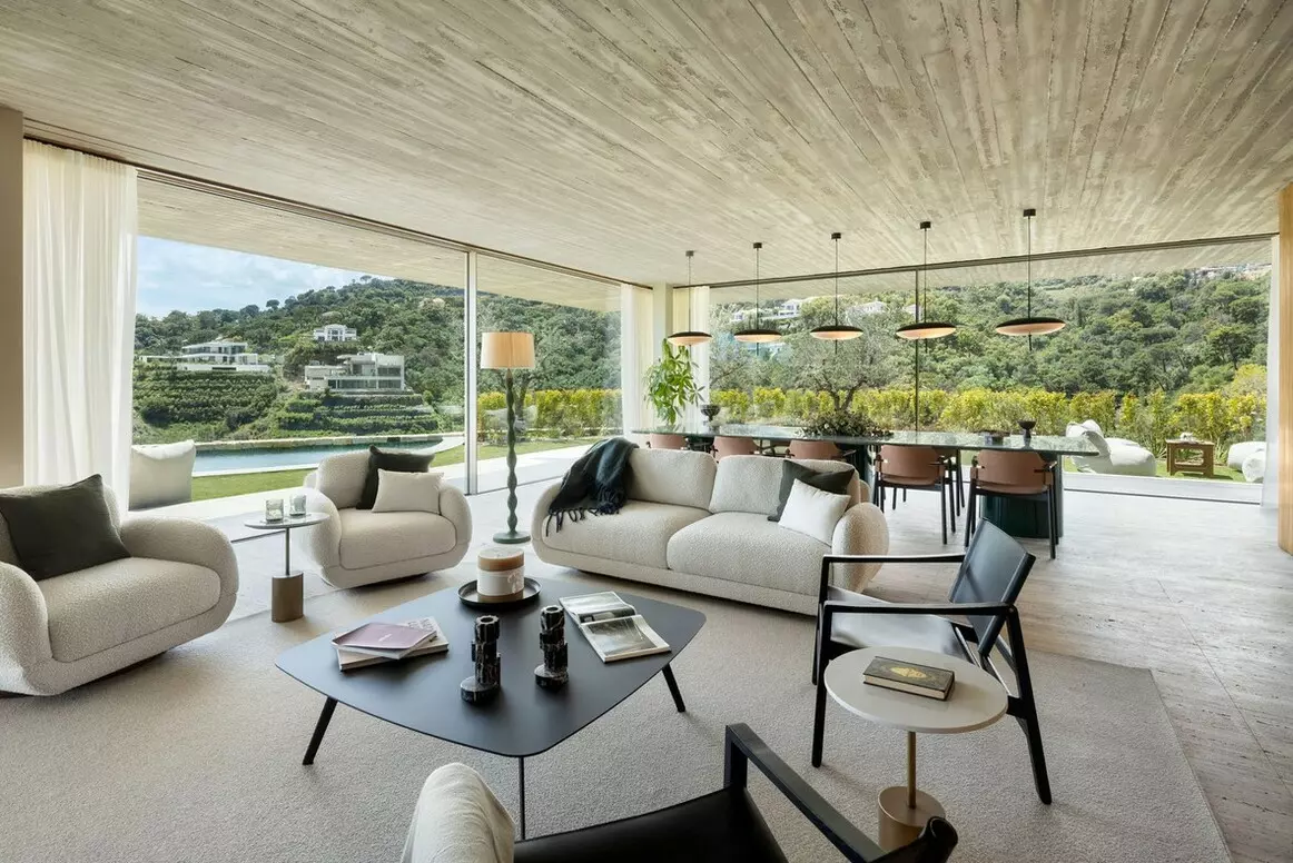 7-bedroom Villa In Benahavis, Spain (1.163 M²)