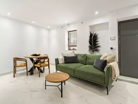 1-bedroom Townhouse In Estepona, Spain (107 M²)