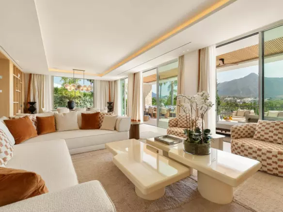 5-bedroom Villa In Marbella, Spain (421 M²)