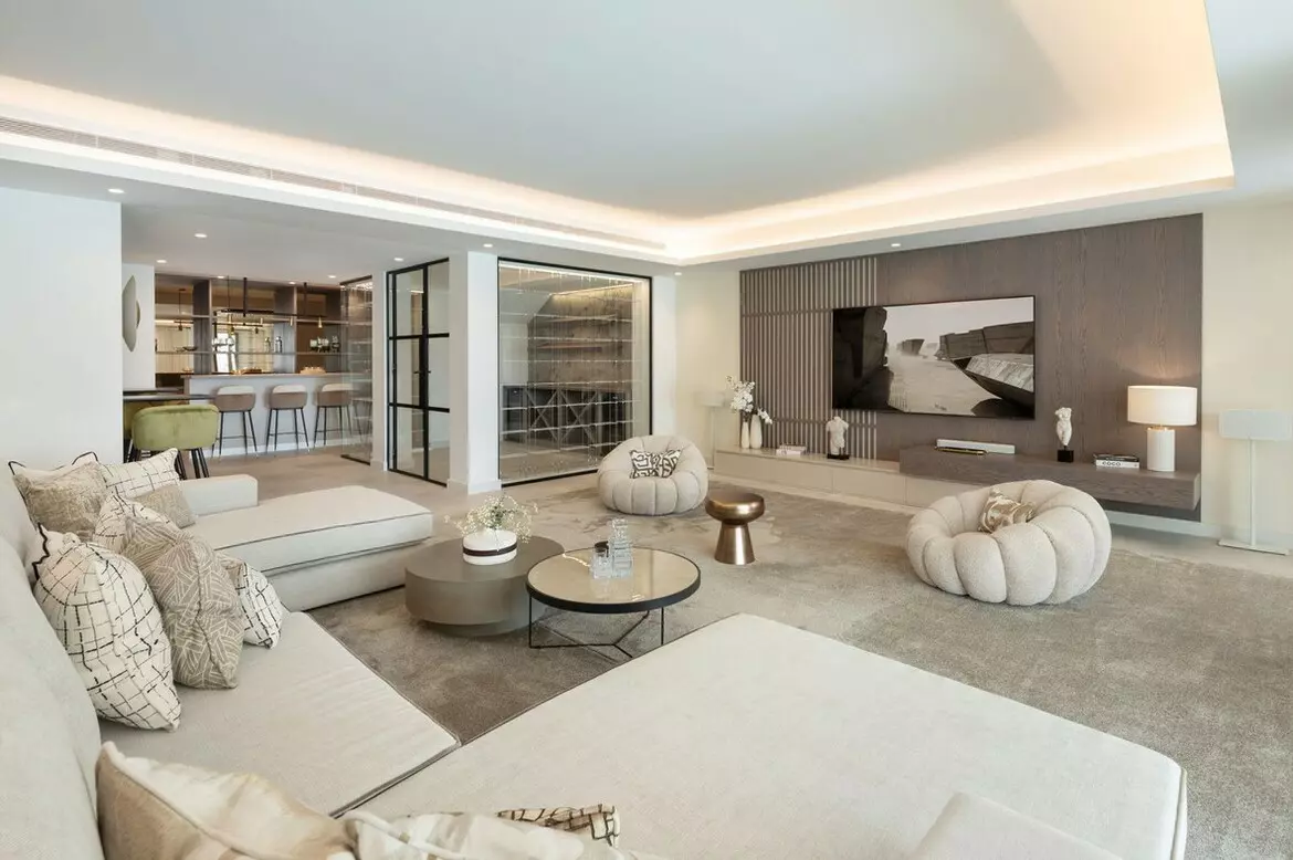 5-bedroom Villa In Benahavis, Spain (1.372 M²)