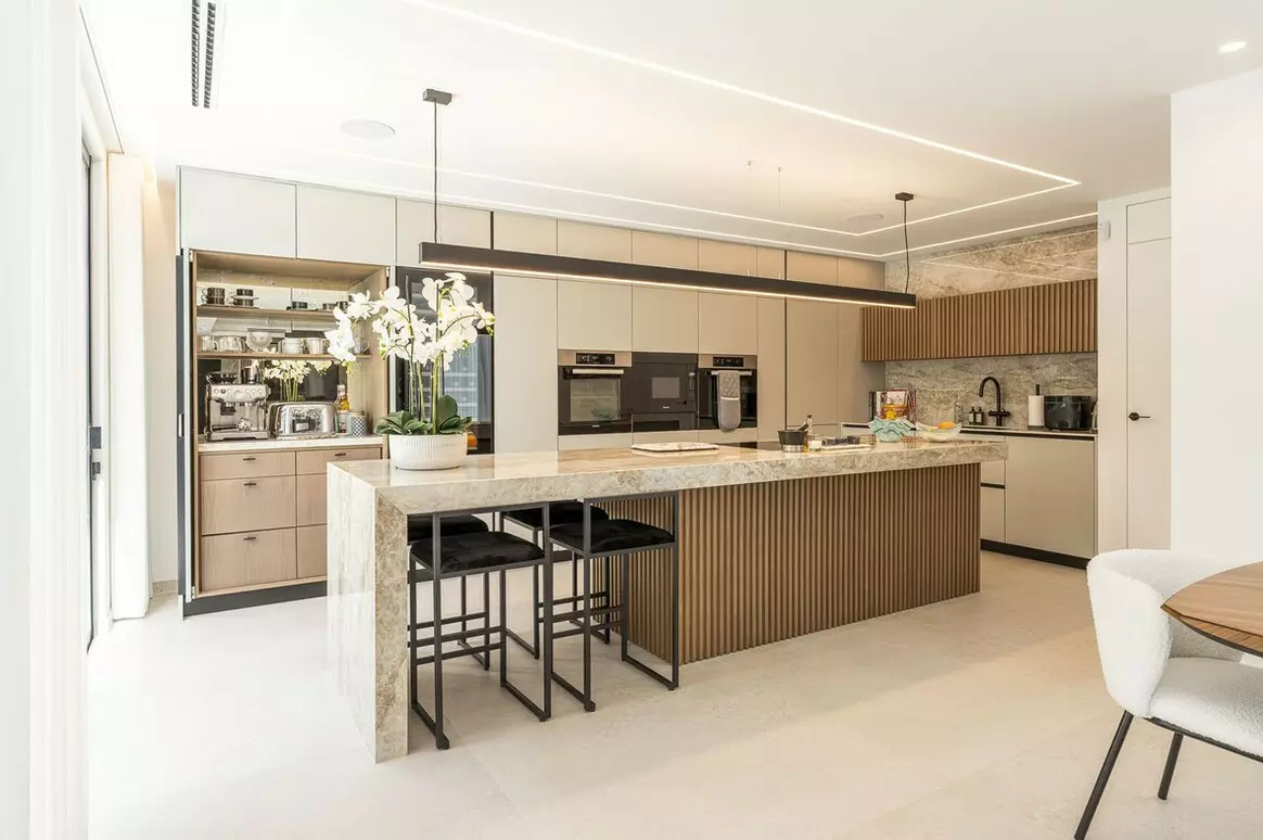 4-bedroom Villa In Marbella, Spain (360 M²)