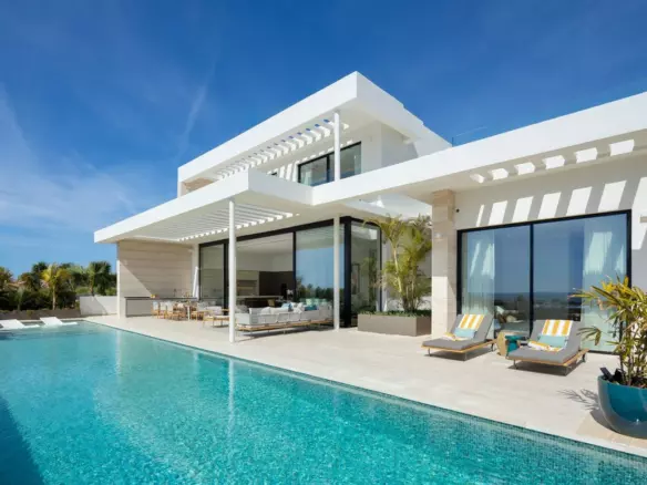 6-bedroom Villa In Benahavis, Spain (716 M²)
