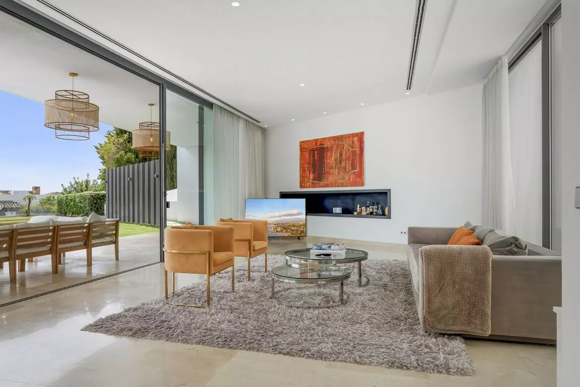 5-bedroom Villa In Benahavis, Spain (744 M²)
