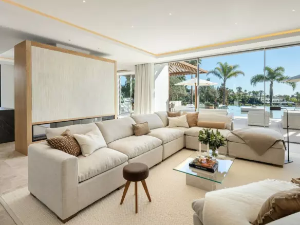 6-bedroom Villa In Marbella, Spain (854 M²)