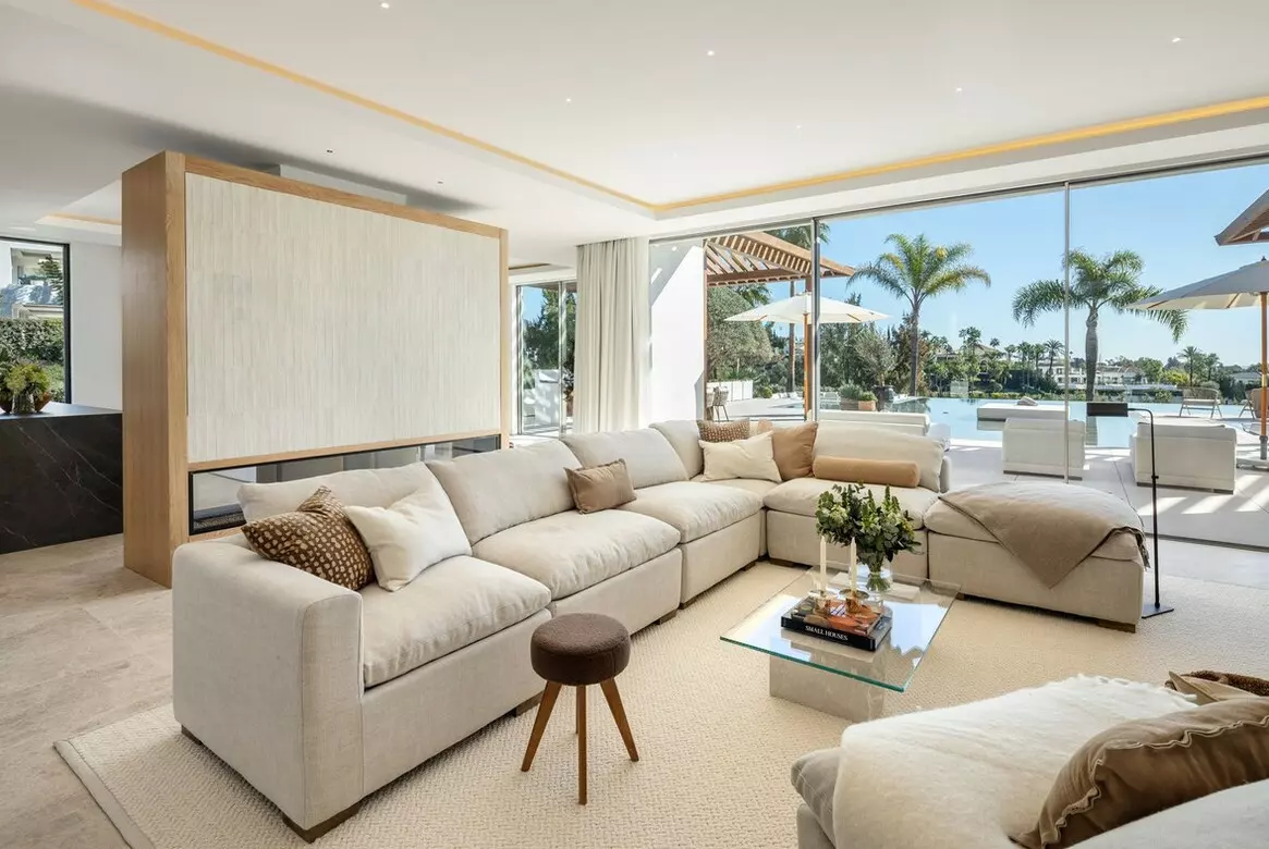 6-bedroom Villa In Marbella, Spain (854 M²)