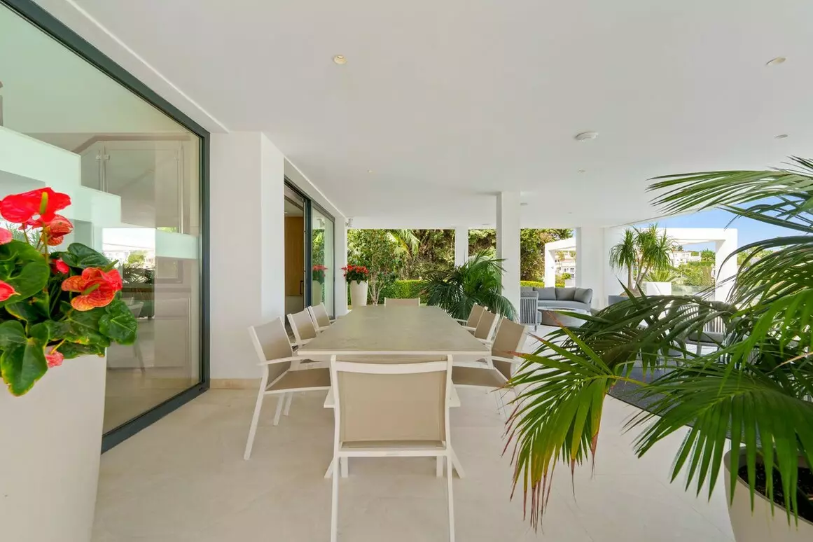 5-bedroom Villa In Marbella, Spain (473 M²)