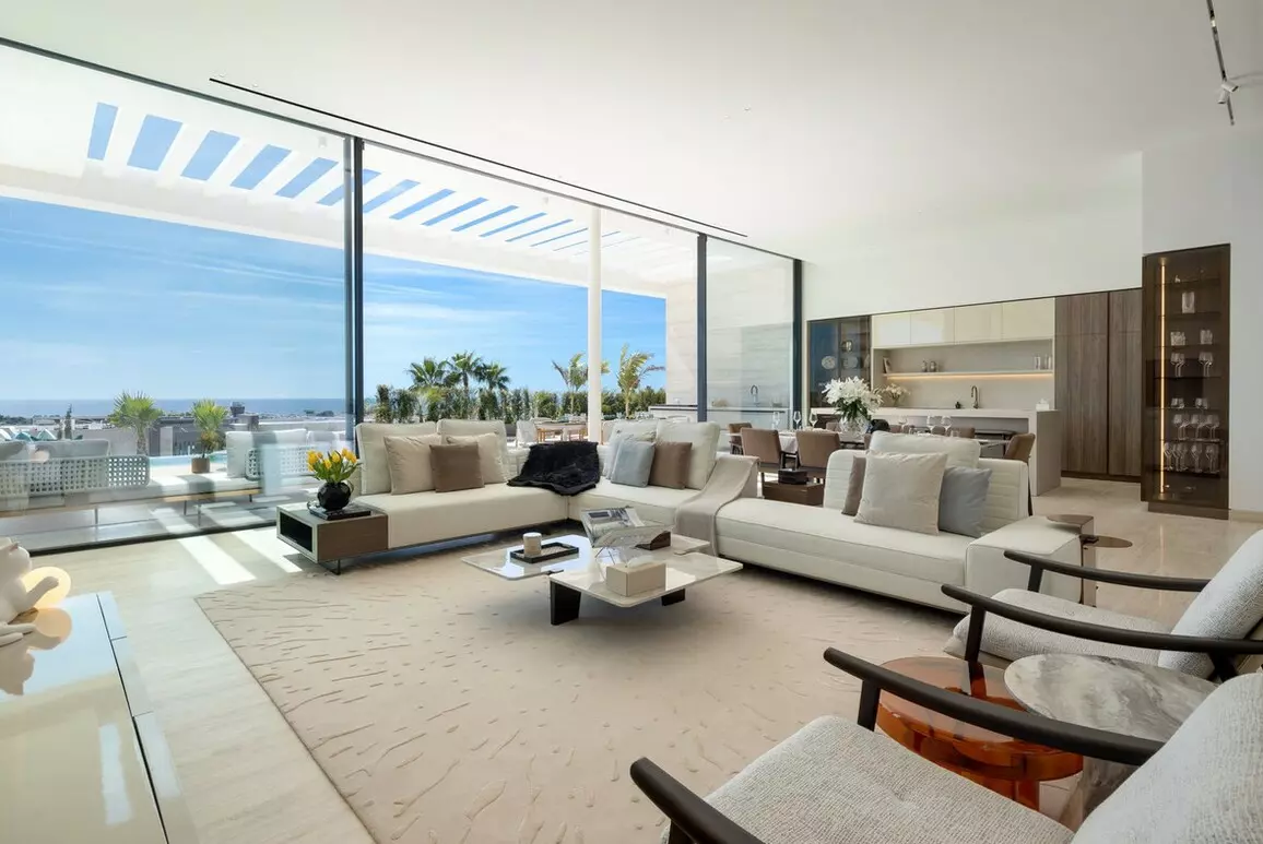 6-bedroom Villa In Benahavis, Spain (716 M²)