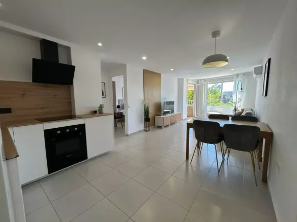 3-bedroom Apartment In Torrevieja, Spain (80 M²)
