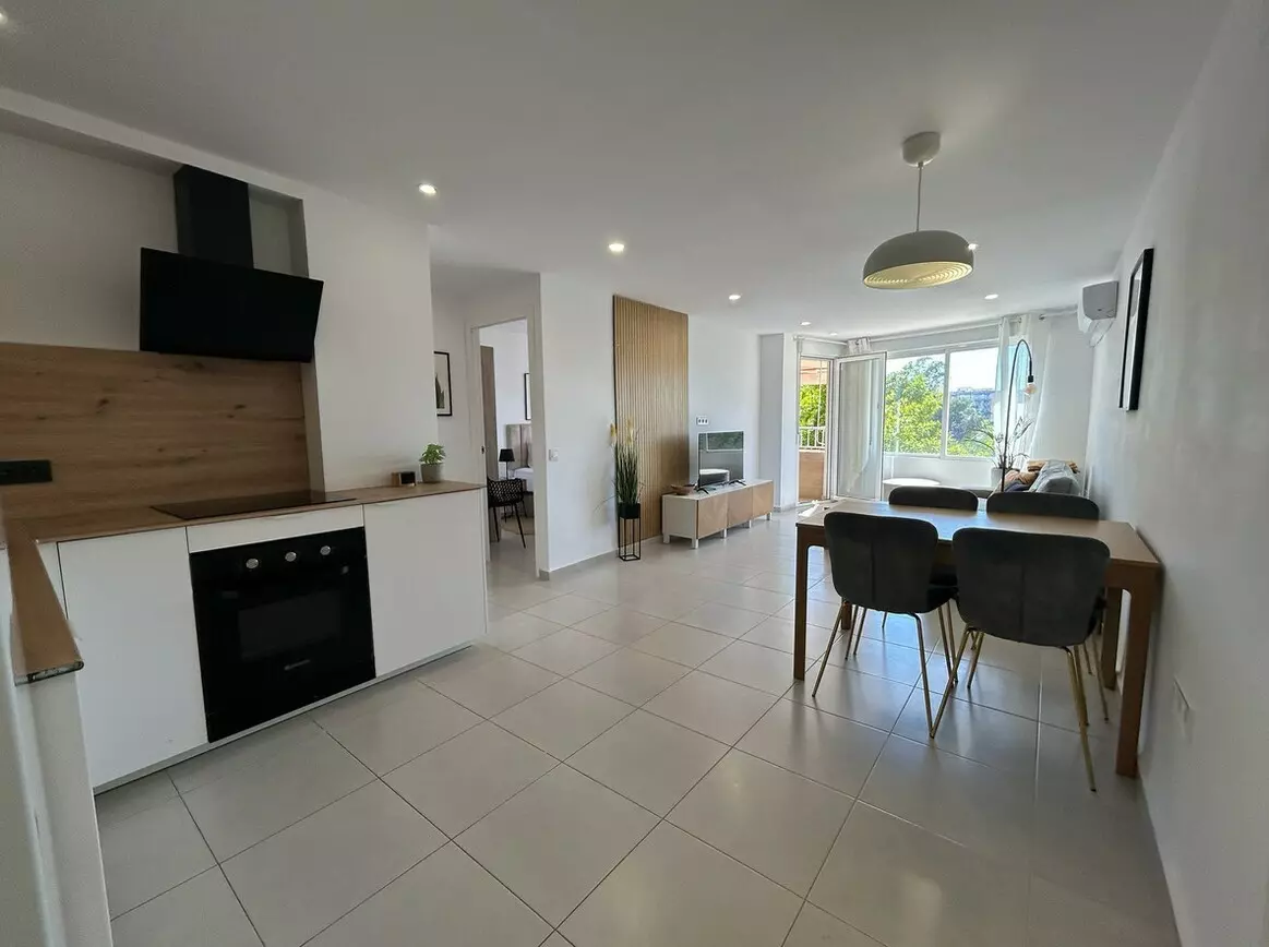 3-bedroom Apartment In Torrevieja, Spain (80 M²)