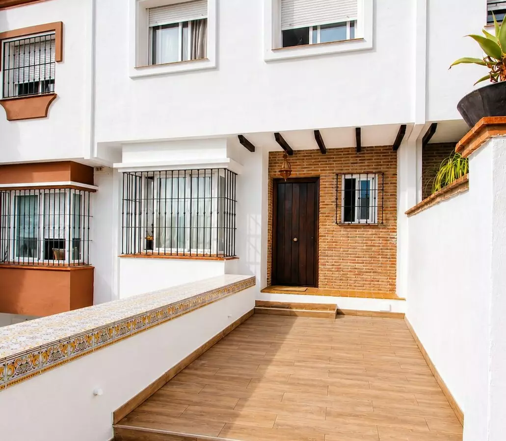 3-bedroom Townhouse In Marbella, Spain (198 M²)