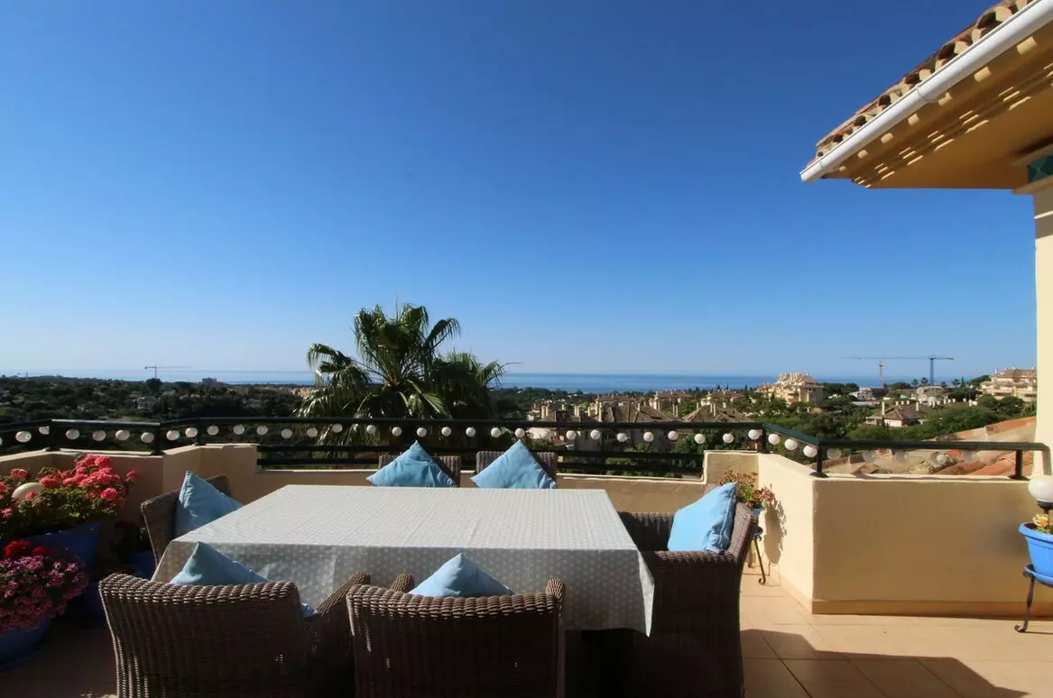 3-bedroom Penthouse In Elviria, Spain (161 M²)