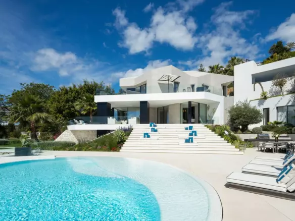 5-bedroom Villa In Benahavis, Spain (555 M²)