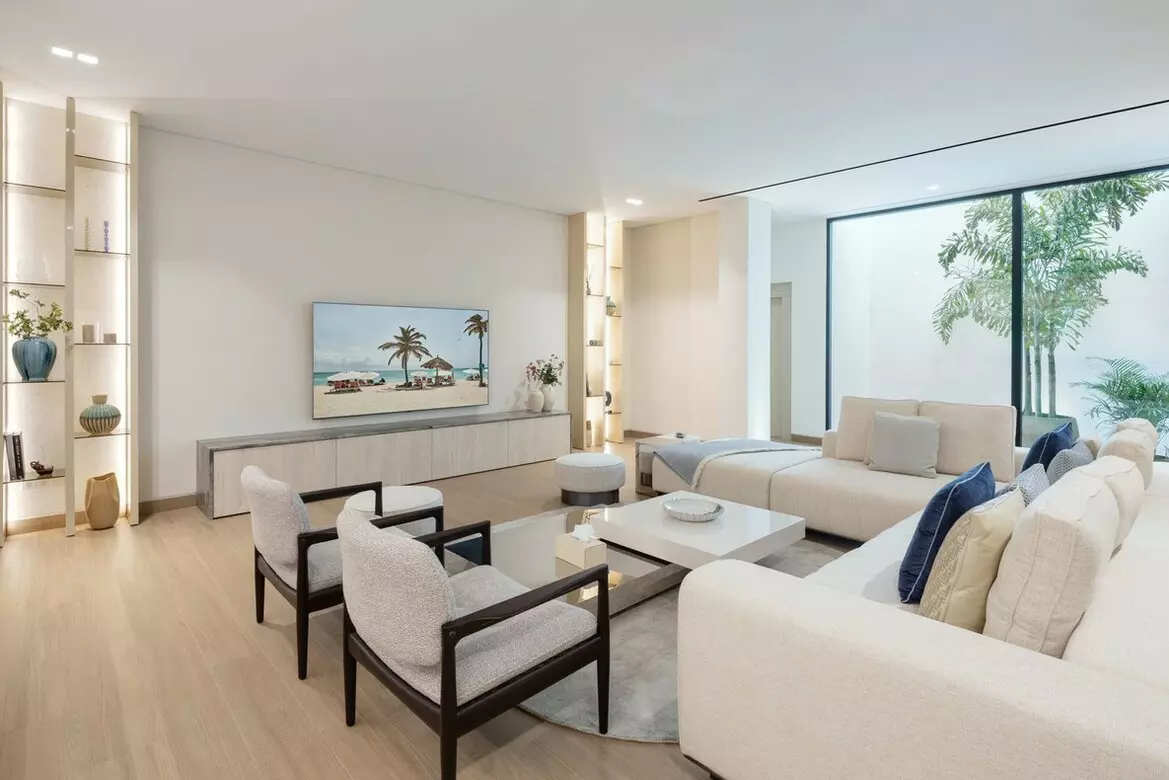 6-bedroom Villa In Benahavis, Spain (716 M²)