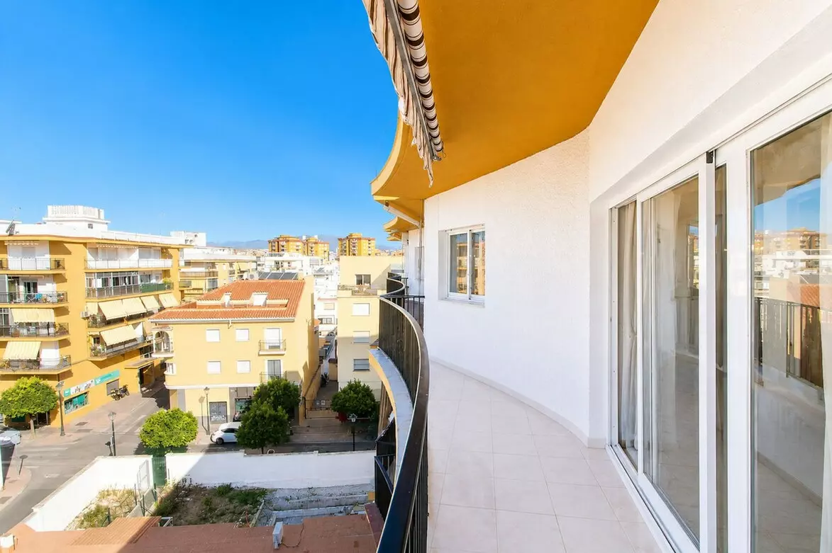 3-bedroom Apartment In Fuengirola, Spain (122 M²)