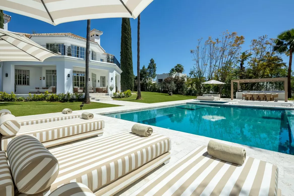 5-bedroom Villa In Marbella, Spain (722 M²)