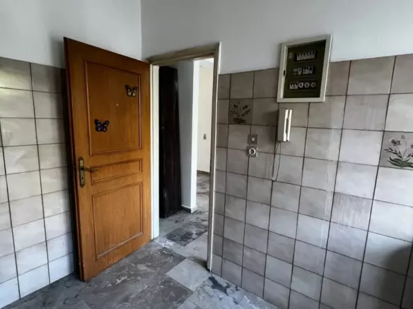 3-bedroom Flat In Zografou, Greece (141 M²)