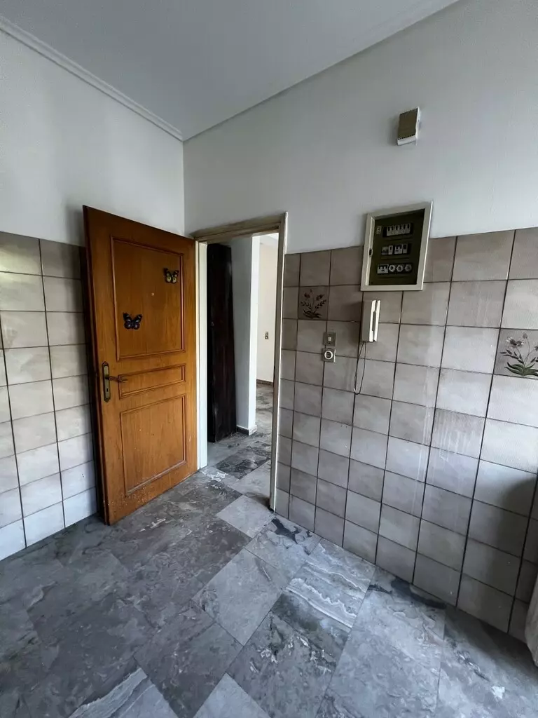 3-bedroom Flat In Zografou, Greece (141 M²)