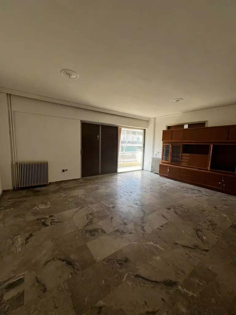 3-bedroom Flat In Zografou, Greece (141 M²)
