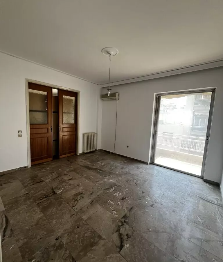 3-bedroom Flat In Zografou, Greece (141 M²)
