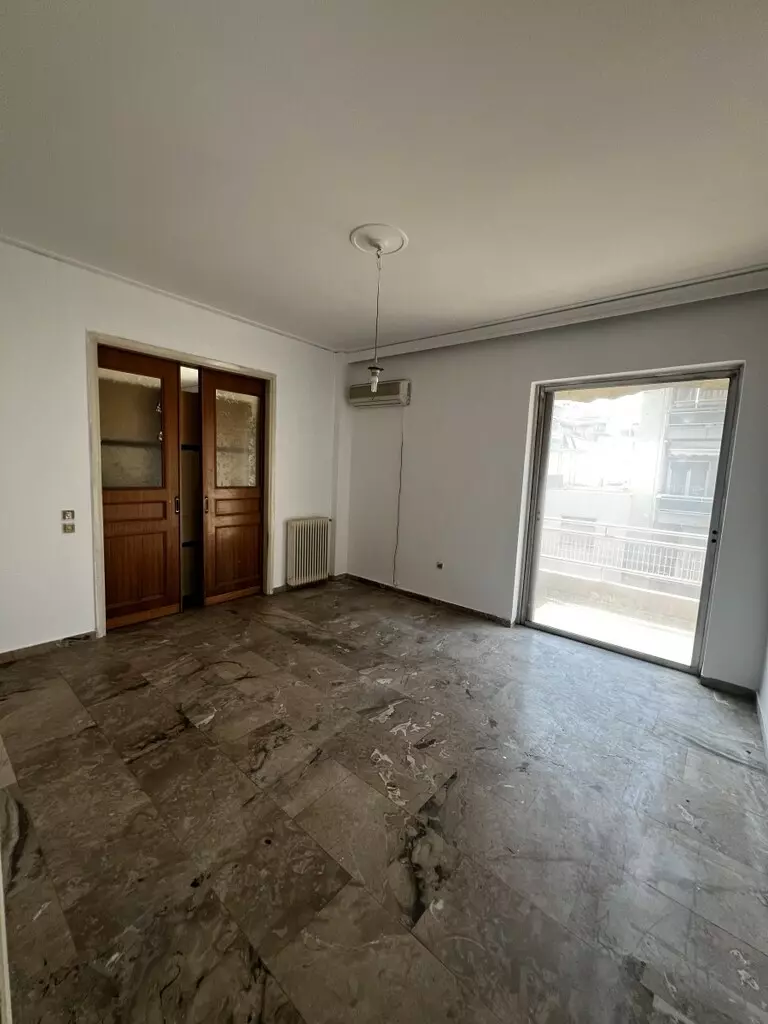 3-bedroom Flat In Zografou, Greece (141 M²)