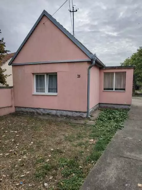 House In Sremska Mitrovica, 70m2, Serbia