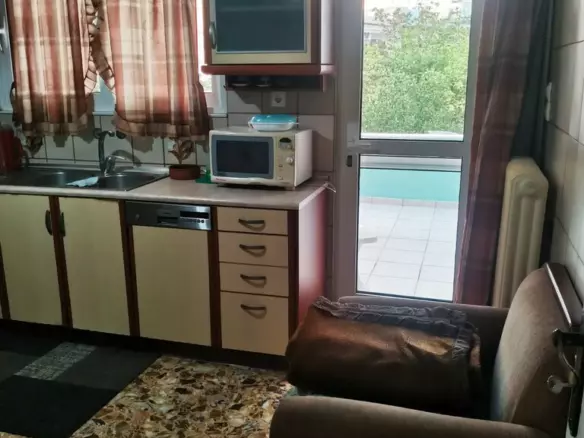2-bedroom Flat In Palaio Faliro, Greece (90 M²)