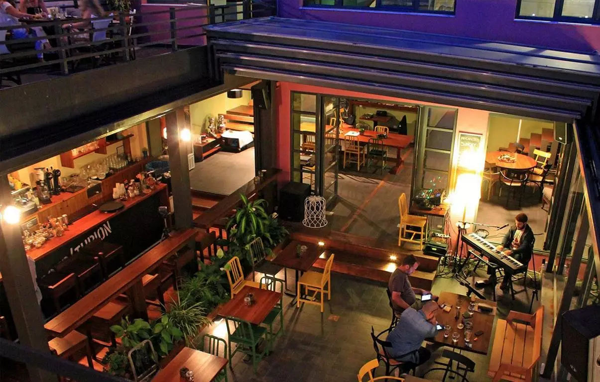 Business In Loutraki-perachora, Greece (340 M²)