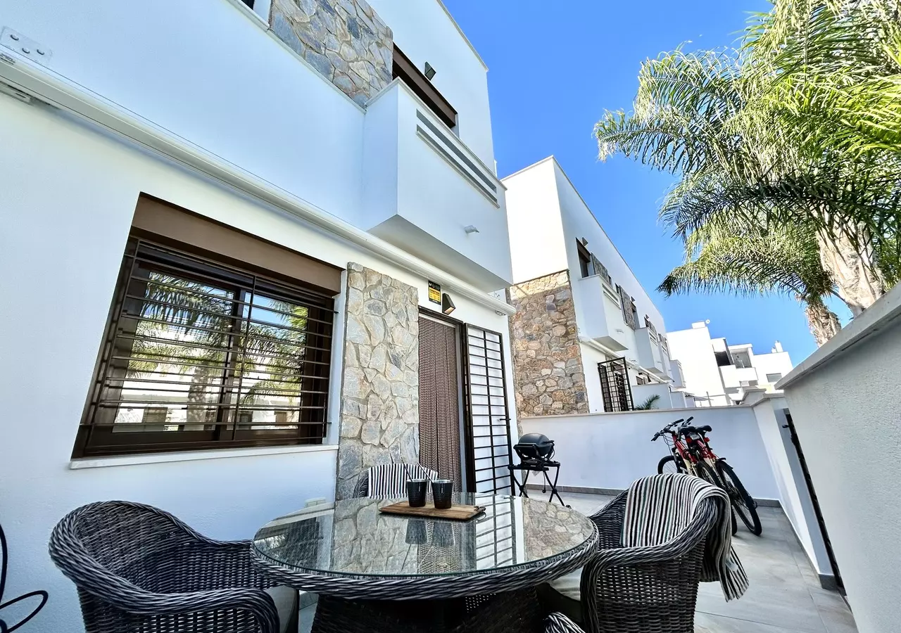 3-bedroom Town House In Pilar De La Horadada, Spain (85 M²)