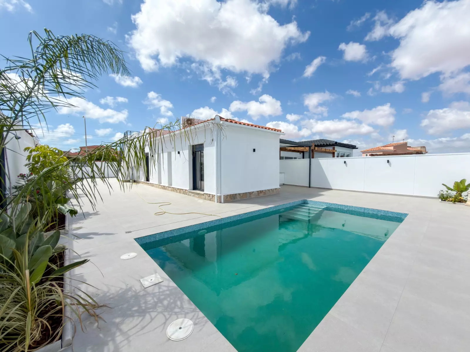 o_1jvcdrued1avf12ij16nd34spb037-03c1e6 3-bedroom Villa In Torrevieja, Spain (109 M²)