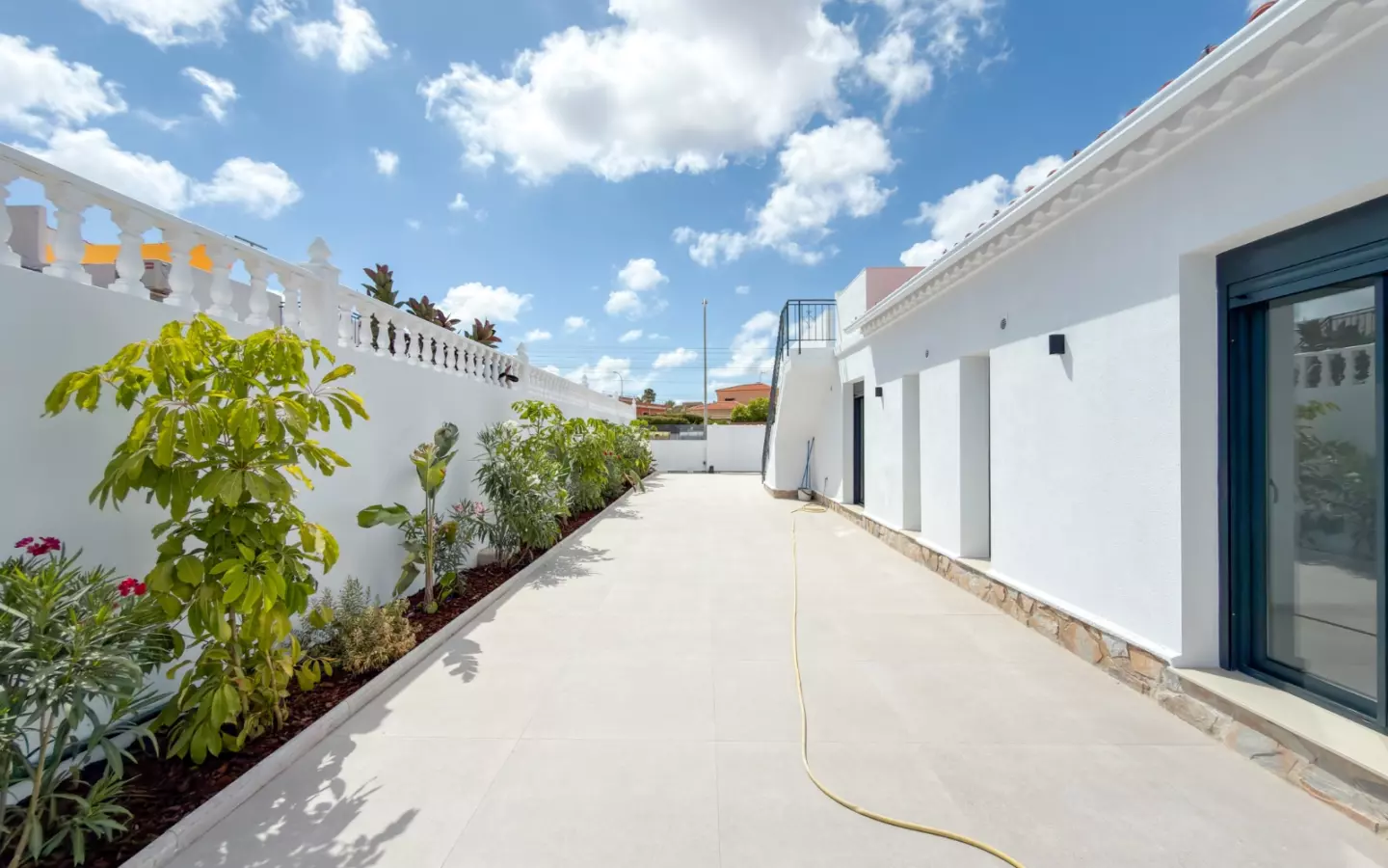 3-bedroom Villa In Torrevieja, Spain (109 M²)